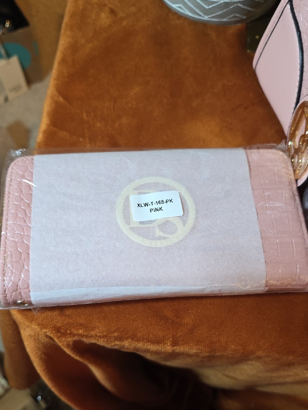 DESEIN Pink Crocodile Embossed Handbag &  Wallet - Picture 12 of 13